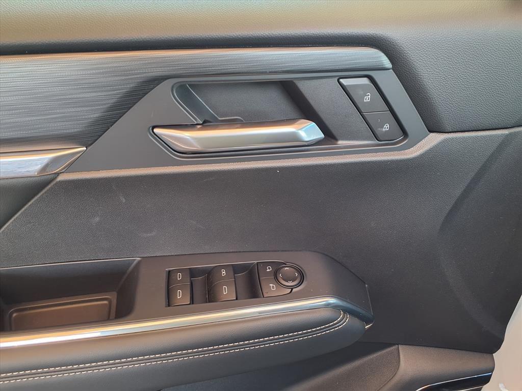 new 2026 GMC Acadia car, priced at $44,246