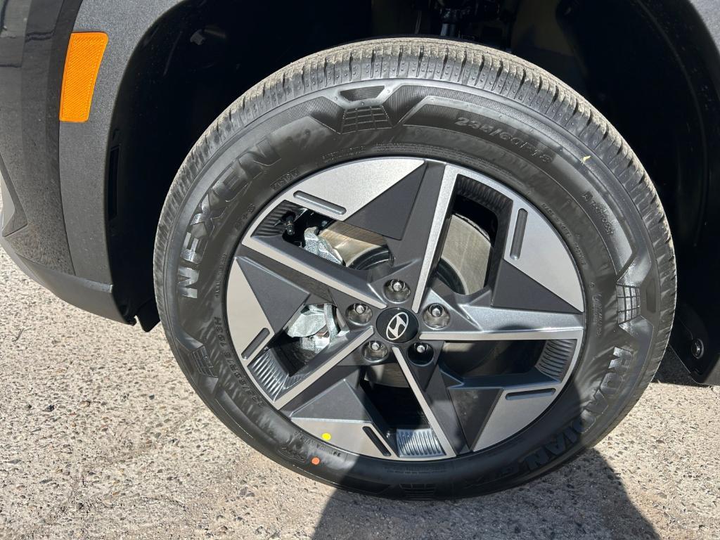 new 2026 Hyundai TUCSON Hybrid car, priced at $37,138