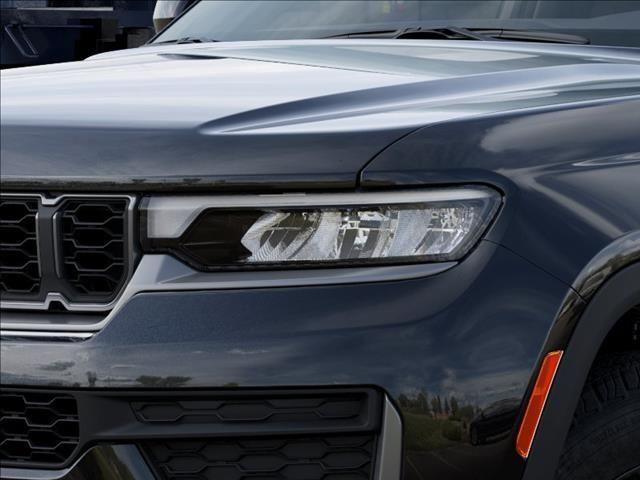 new 2026 Jeep Grand Cherokee car, priced at $46,572