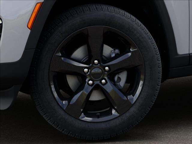 new 2025 Jeep Grand Cherokee car, priced at $45,295