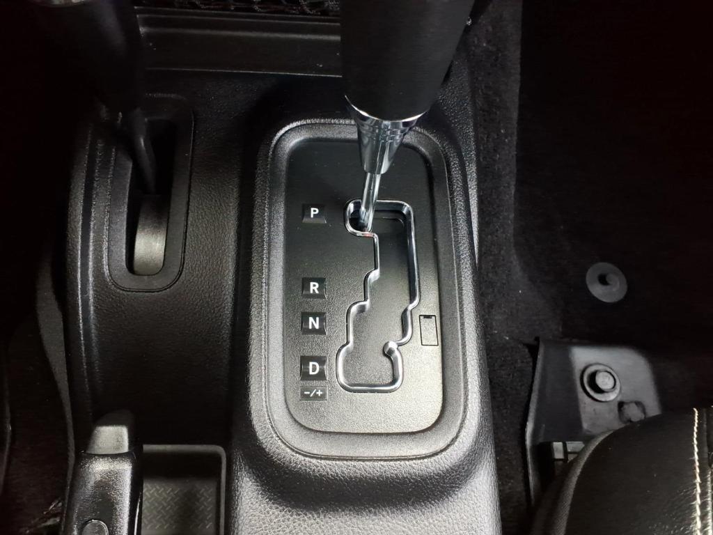 used 2016 Jeep Wrangler Unlimited car, priced at $18,284