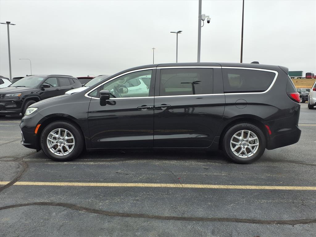 used 2023 Chrysler Pacifica car, priced at $23,939