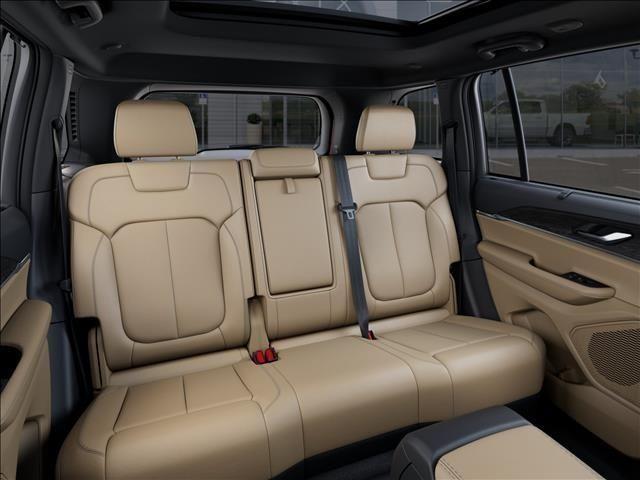new 2025 Jeep Grand Cherokee car, priced at $46,011