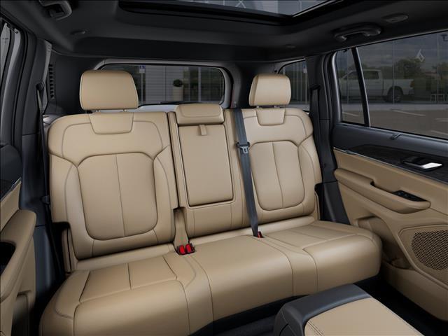 new 2025 Jeep Grand Cherokee car, priced at $49,011