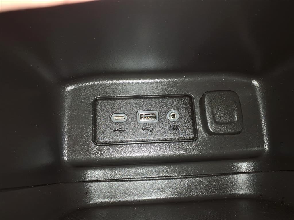 used 2023 Chevrolet Equinox car, priced at $19,984