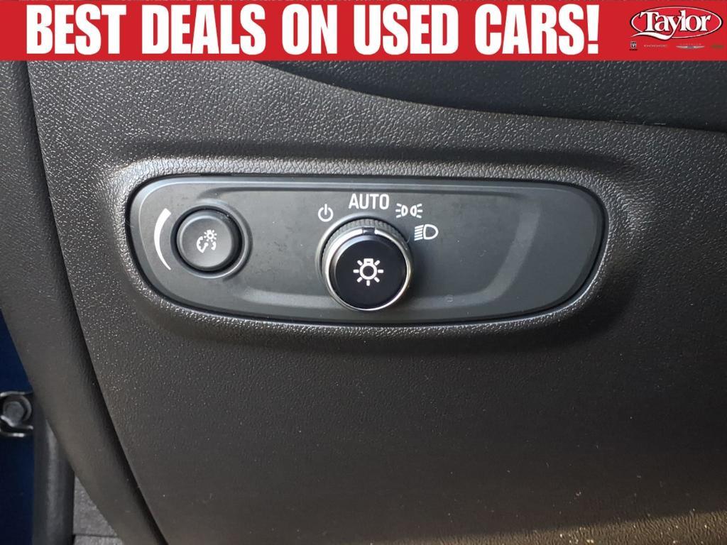 used 2022 Chevrolet Equinox car, priced at $19,517