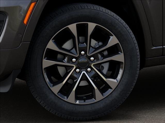 new 2025 Jeep Grand Cherokee car, priced at $54,656