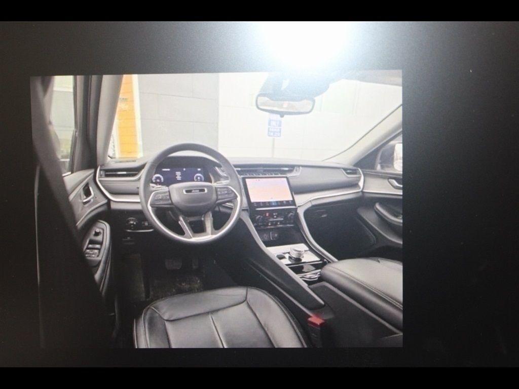 used 2023 Jeep Grand Cherokee car, priced at $33,790