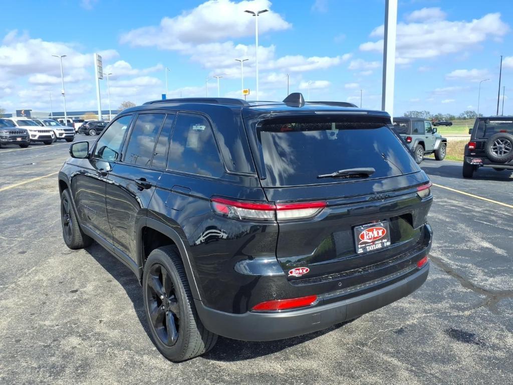 used 2023 Jeep Grand Cherokee car, priced at $38,104
