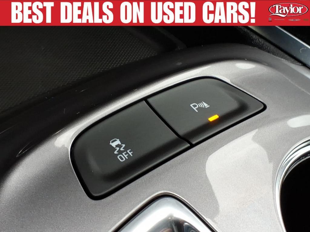 used 2024 Chevrolet Malibu car, priced at $23,076