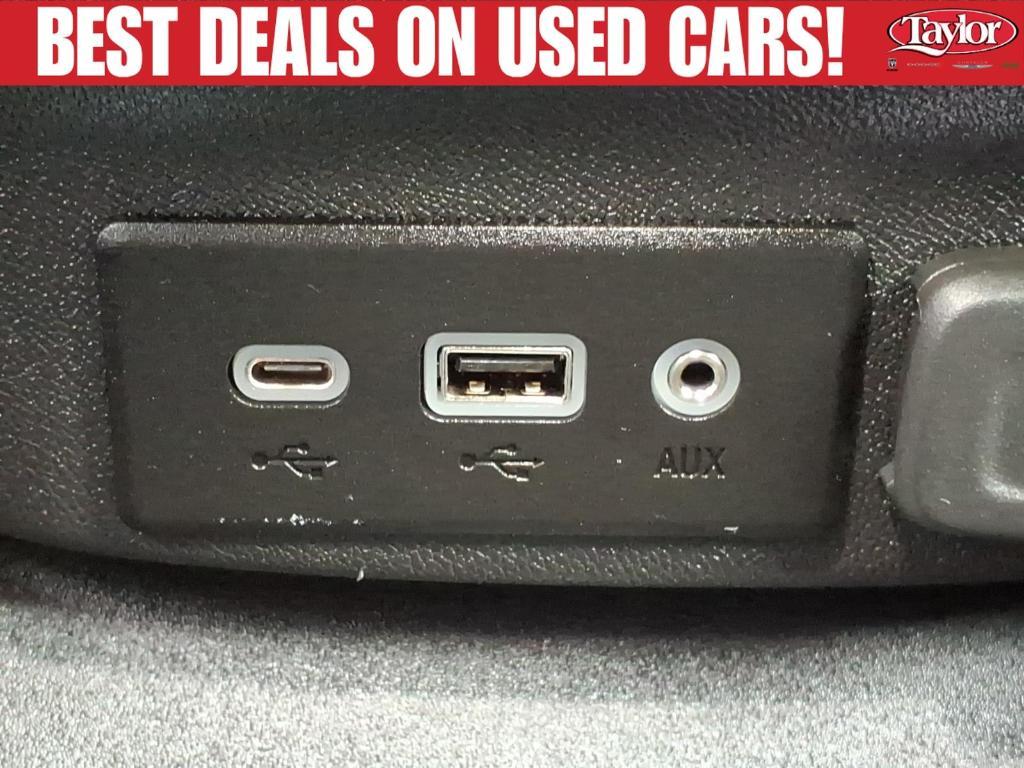 used 2024 Chevrolet Malibu car, priced at $23,076