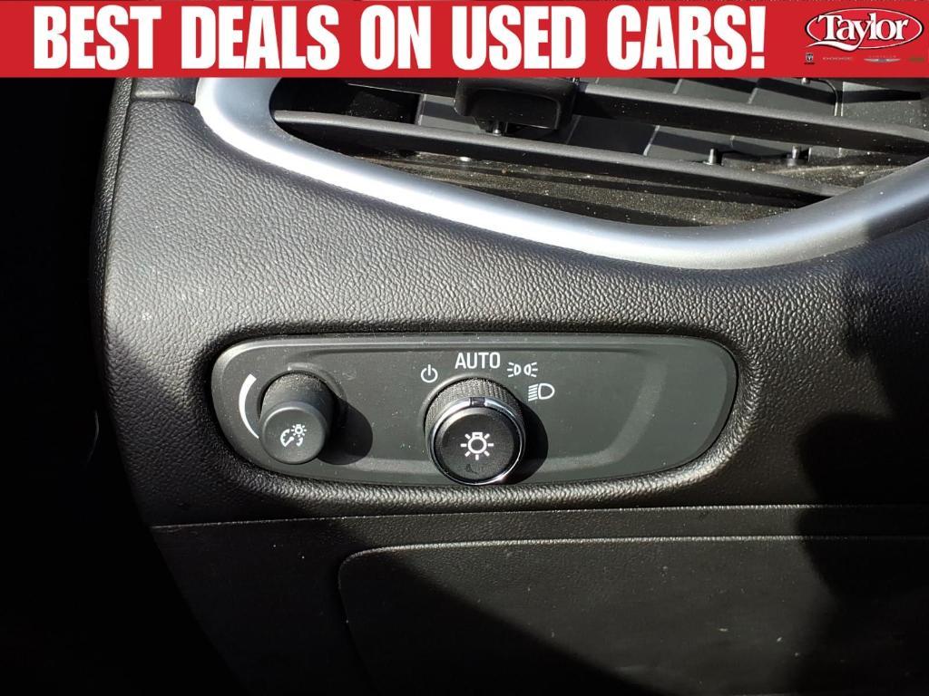 used 2024 Chevrolet Malibu car, priced at $22,356