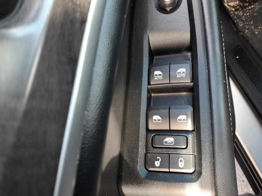 used 2023 Jeep Grand Cherokee L car, priced at $34,045