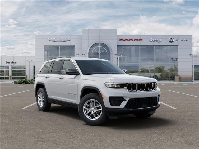 new 2025 Jeep Grand Cherokee car, priced at $38,216