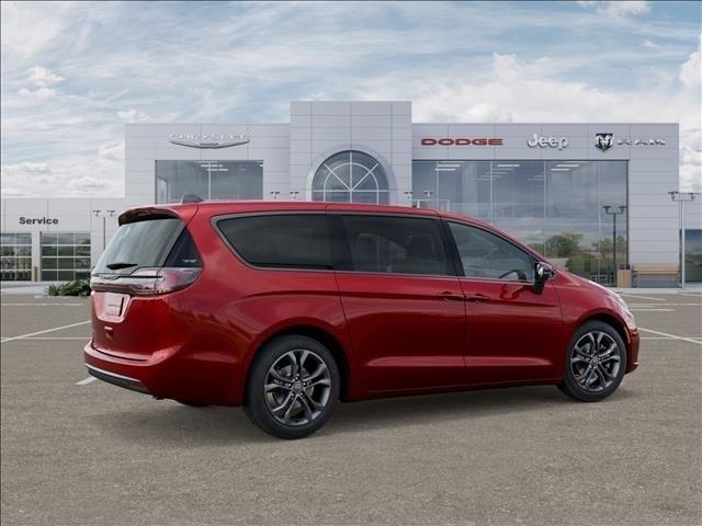 new 2026 Chrysler Pacifica car, priced at $43,265