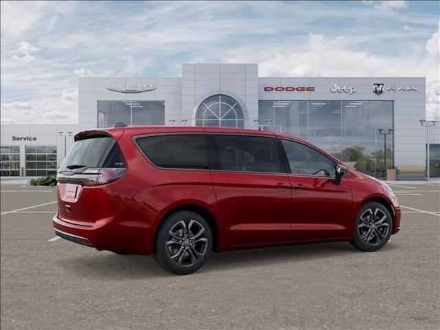 new 2026 Chrysler Pacifica car, priced at $41,265