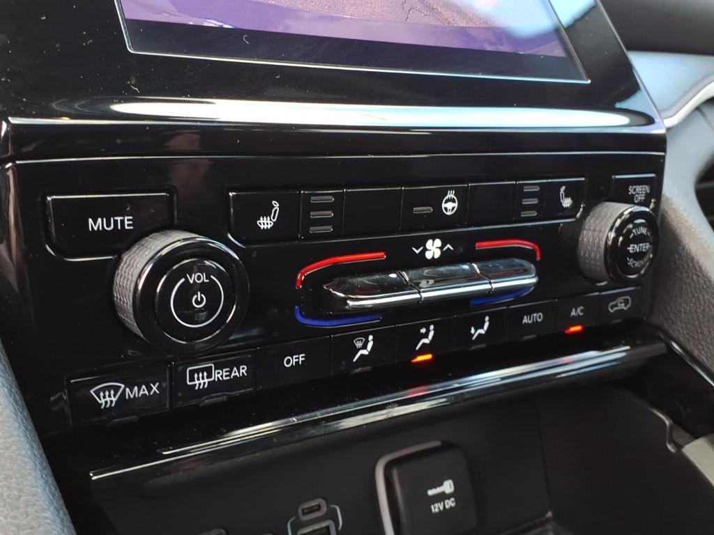 used 2023 Jeep Grand Cherokee L car, priced at $36,622