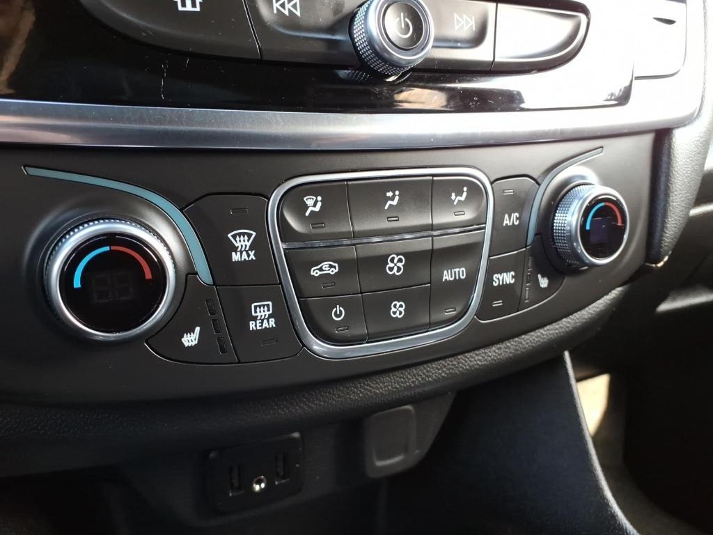 used 2023 Chevrolet Traverse car, priced at $29,457