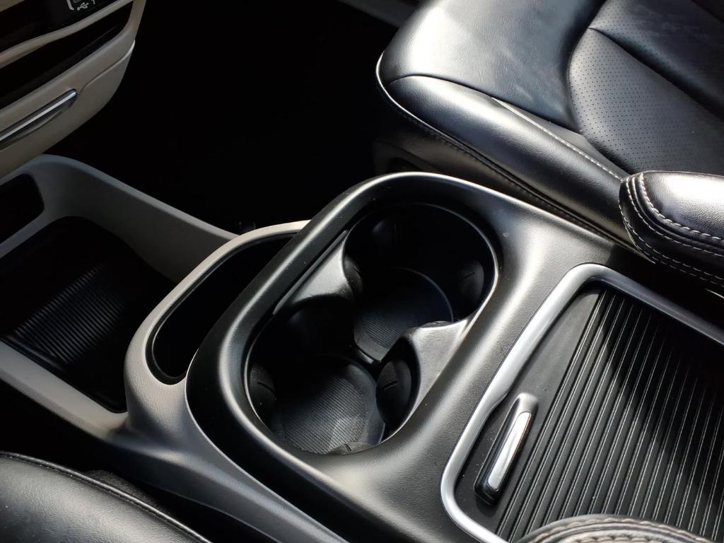 used 2023 Chrysler Pacifica car, priced at $23,812