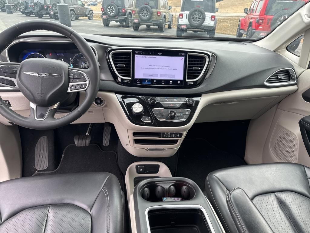 used 2023 Chrysler Pacifica car, priced at $24,388
