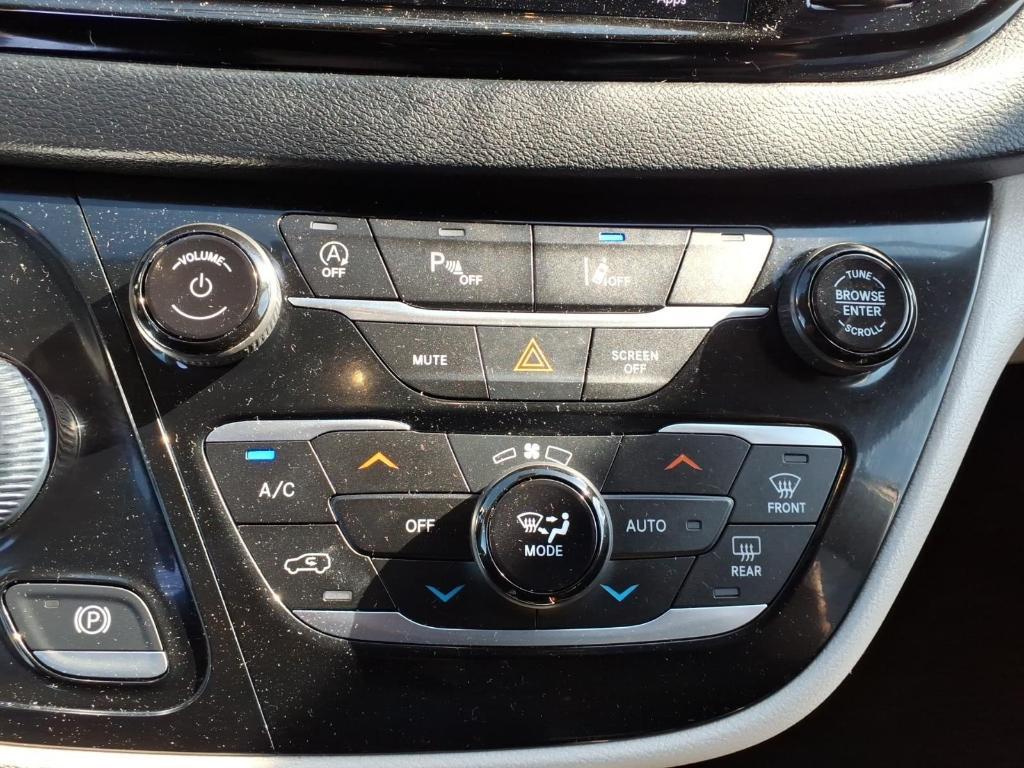 used 2023 Chrysler Pacifica car, priced at $23,855