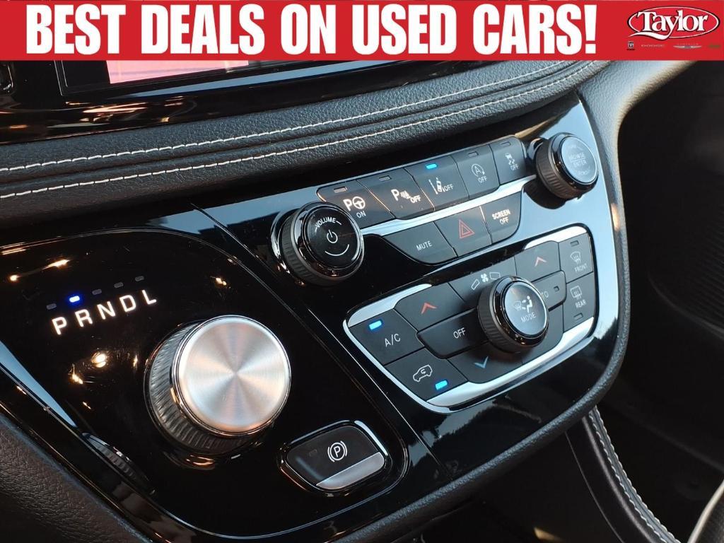 used 2022 Chrysler Pacifica car, priced at $30,808