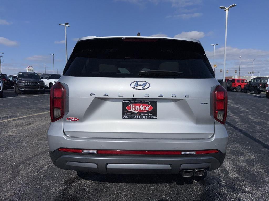 used 2024 Hyundai Palisade car, priced at $34,842