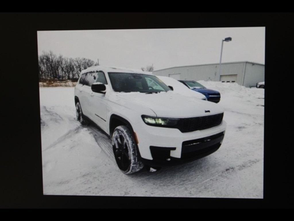 used 2023 Jeep Grand Cherokee L car, priced at $32,602