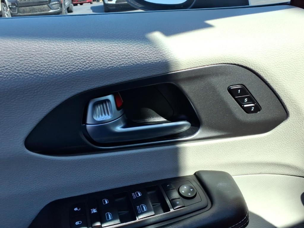 used 2023 Chrysler Pacifica car, priced at $24,024