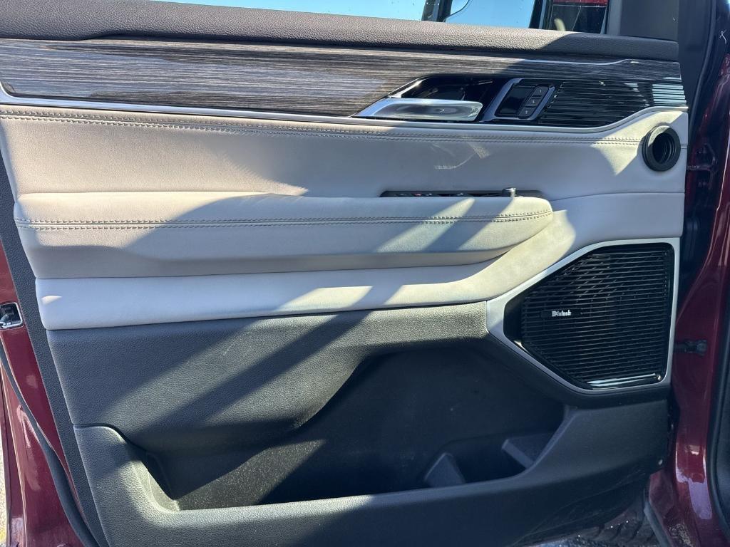 used 2022 Jeep Wagoneer car, priced at $38,951