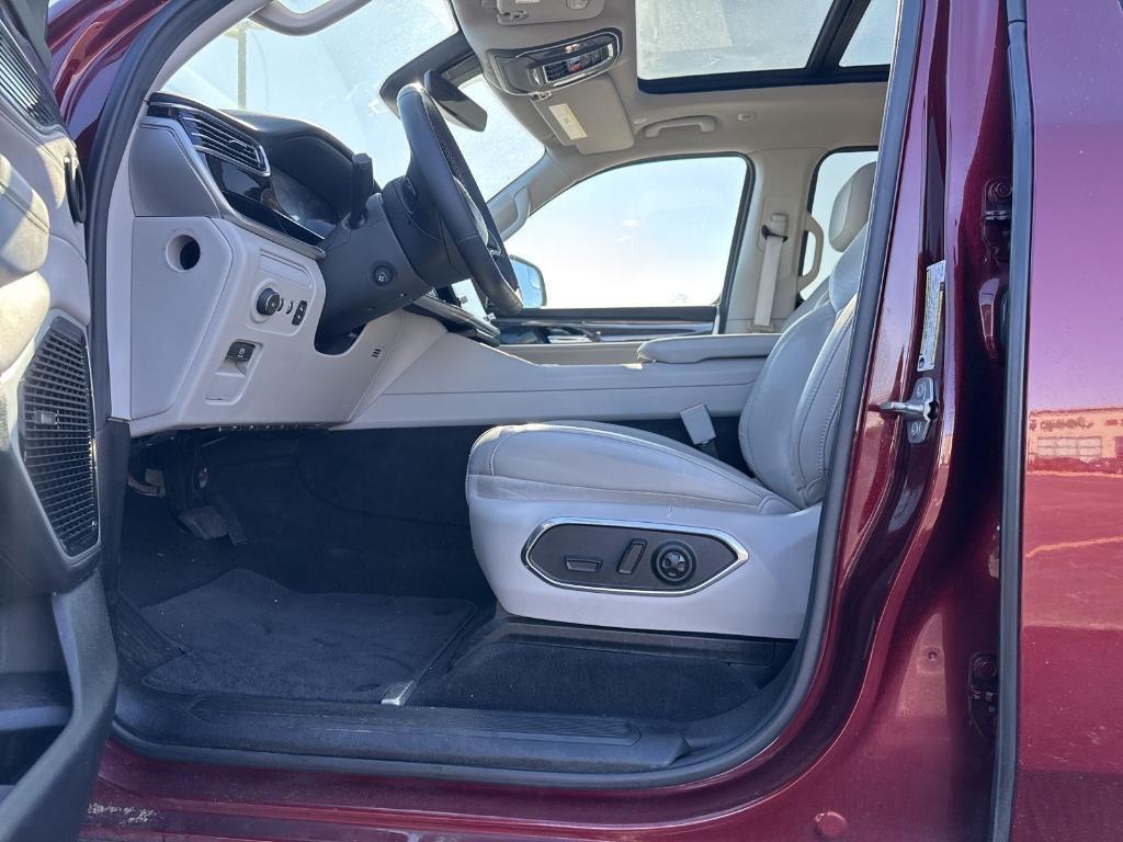 used 2022 Jeep Wagoneer car, priced at $38,951