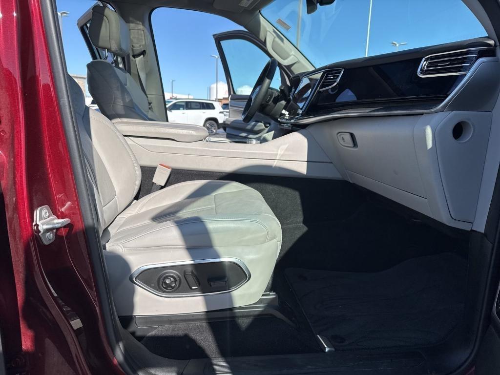 used 2022 Jeep Wagoneer car, priced at $38,951