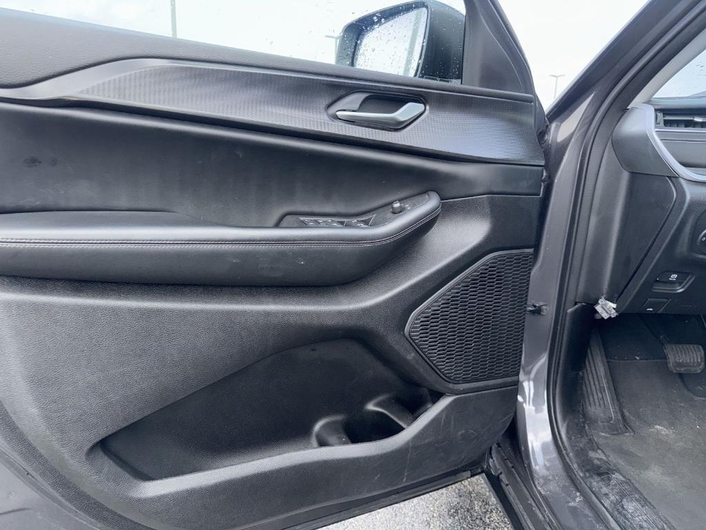 used 2023 Jeep Grand Cherokee car, priced at $30,897