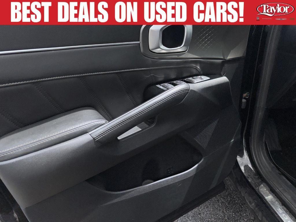 used 2022 Kia Sorento car, priced at $26,052