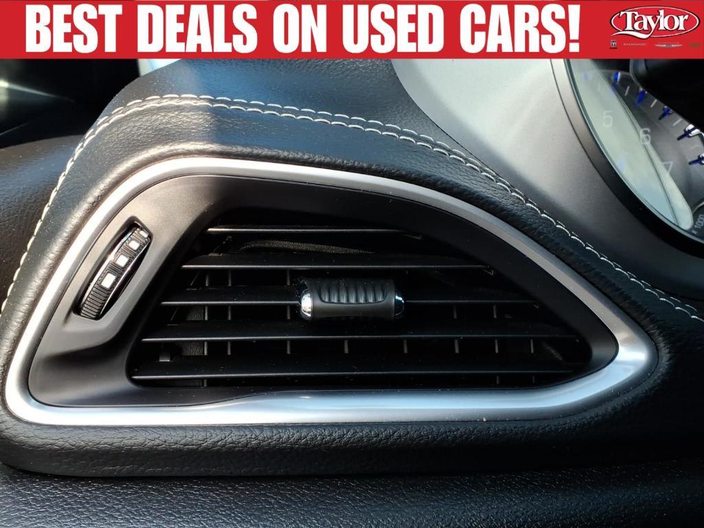 used 2025 Chrysler Pacifica car, priced at $38,302