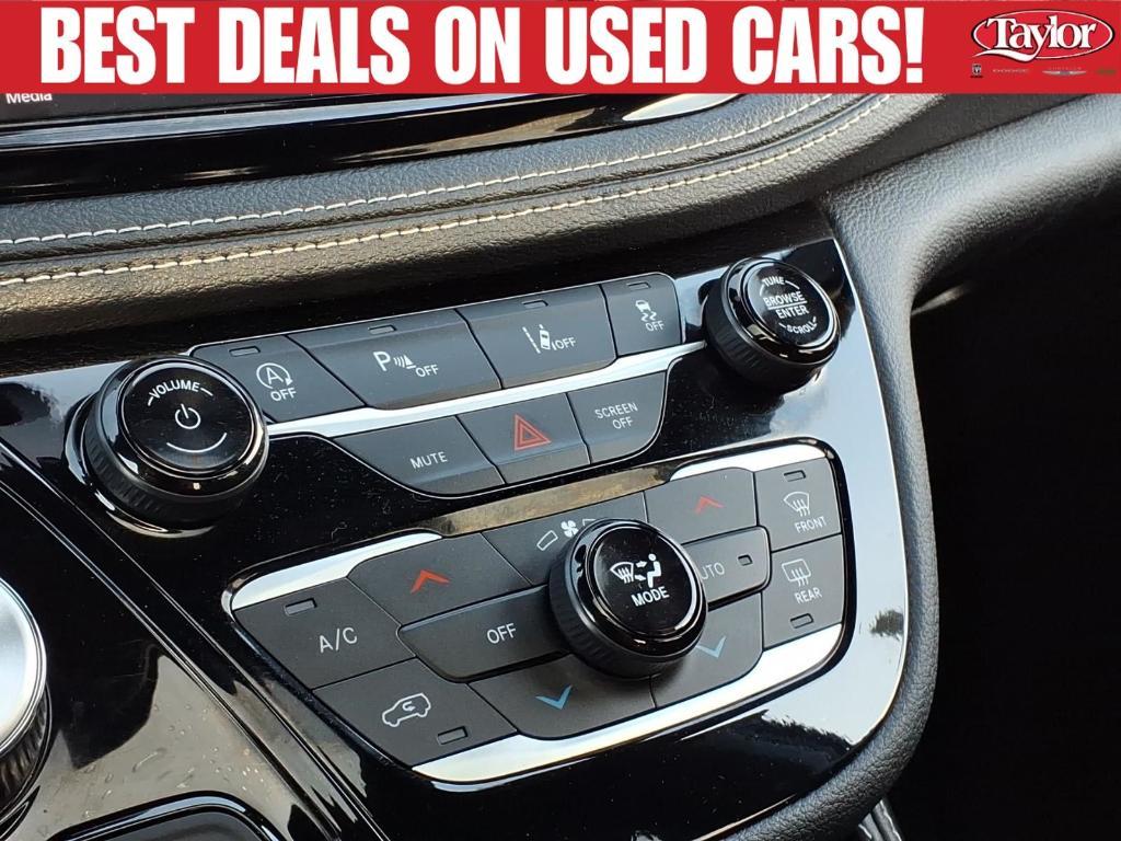 used 2025 Chrysler Pacifica car, priced at $38,302