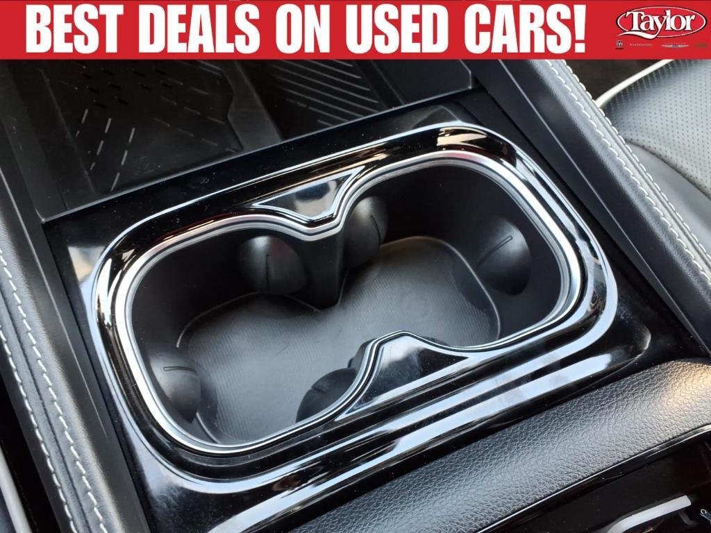 used 2025 Chrysler Pacifica car, priced at $38,302