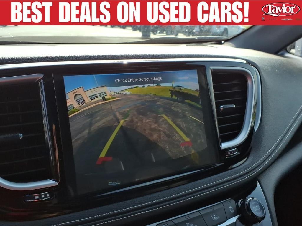 used 2025 Chrysler Pacifica car, priced at $38,302