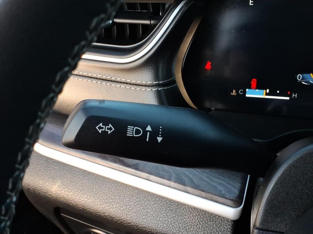 used 2023 Jeep Grand Cherokee car, priced at $33,958