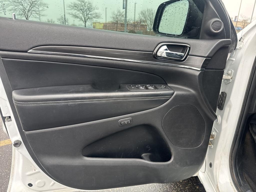 used 2021 Jeep Grand Cherokee car, priced at $23,568