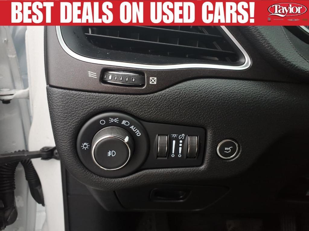 used 2022 Jeep Cherokee car, priced at $28,002