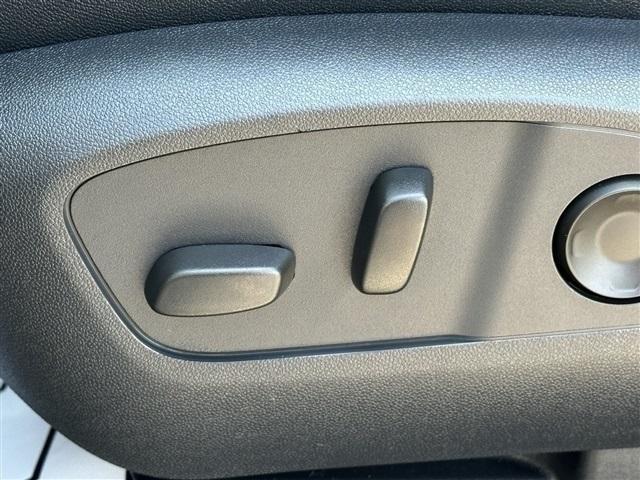 used 2024 Chevrolet Traverse car, priced at $47,806