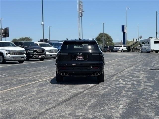 used 2024 Chevrolet Traverse car, priced at $47,806