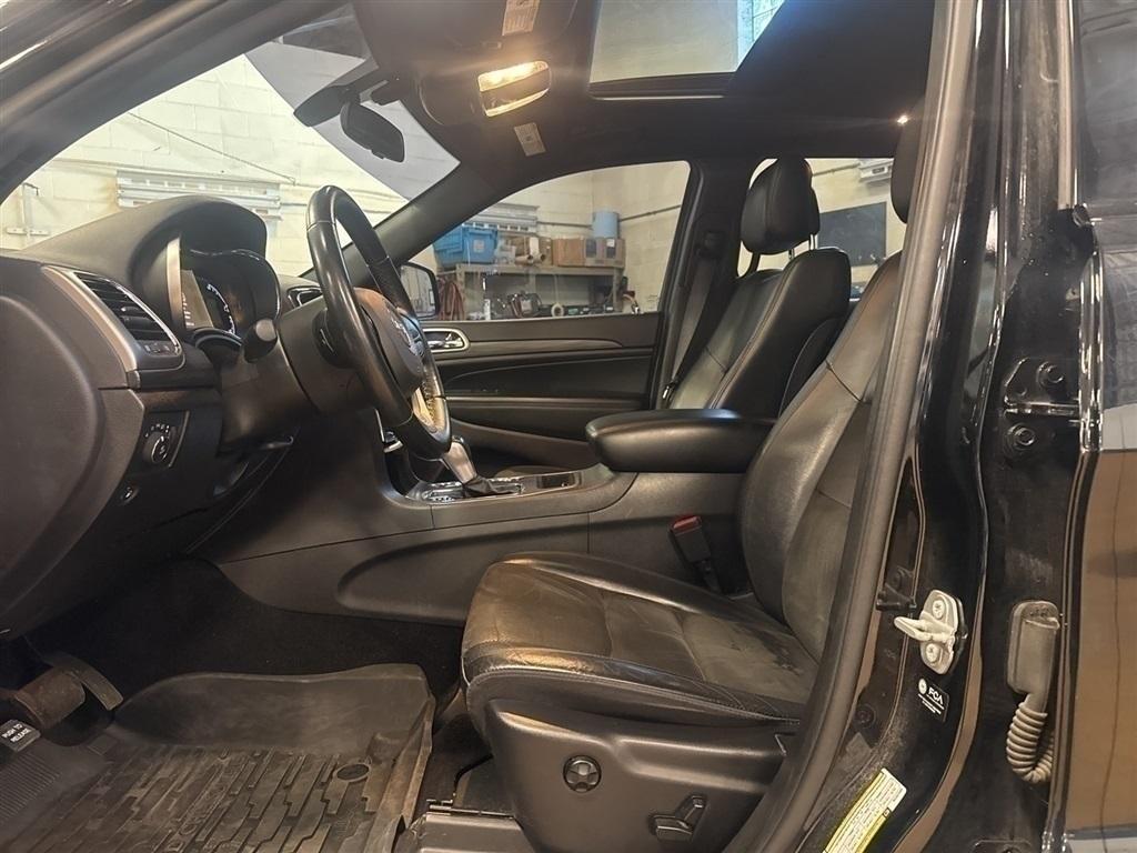 used 2021 Jeep Grand Cherokee car, priced at $18,485