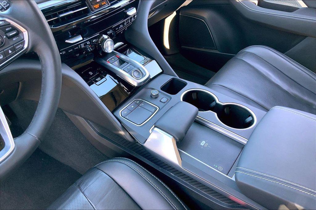 used 2023 Acura MDX car, priced at $42,850