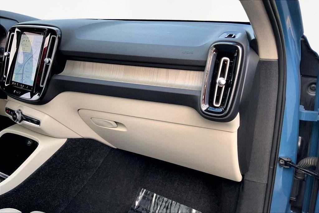 used 2023 Volvo XC40 car, priced at $26,543