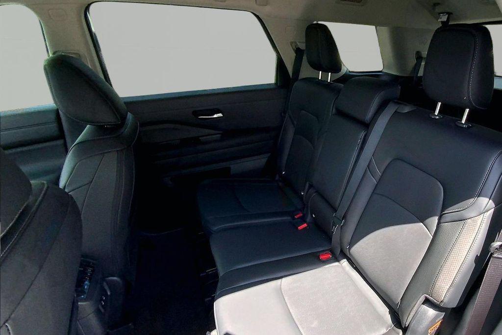 new 2026 Nissan Pathfinder car, priced at $39,176