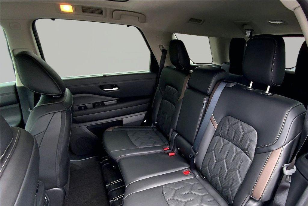 new 2026 Nissan Pathfinder car, priced at $45,177