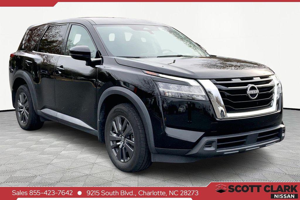 used 2022 Nissan Pathfinder car, priced at $17,319