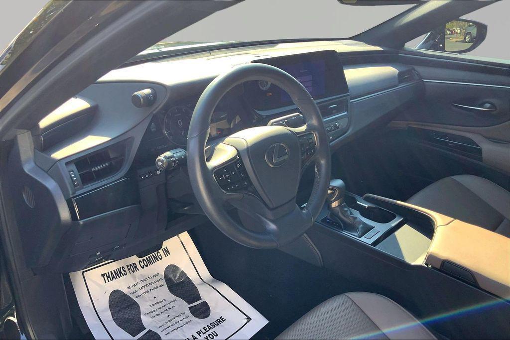 used 2023 Lexus ES 350 car, priced at $41,000